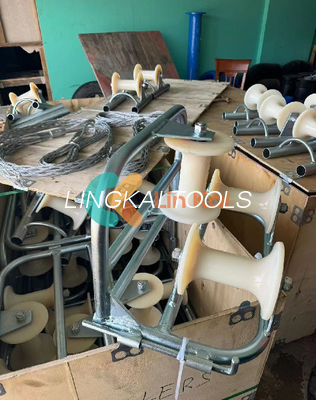 Roller triplo per la trascinatura versatile dei cavi